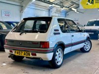 PEUGEOT 205